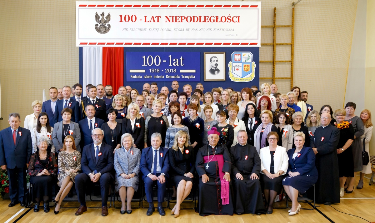 Artykuł: Jubileusz stulecia nadania szkole imienia patrona - Zdjęcie 12121