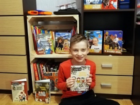 Artykuł: “Bookshelf tour” czyli wycieczka po półce z książkami  - Zdjęcie 23894