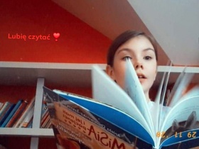 Artykuł: “Bookshelf tour” czyli wycieczka po półce z książkami  - Zdjęcie 23895