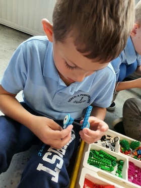 Artykuł: Dzieci pokochały zestawy LEGO® Education SPIKE™ Essential do nauki robotyki! - Zdjęcie 28142