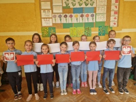 Artykuł: W tym dniu najważniejszymi kolorami była biel i czerwień - Zdjęcie 42351