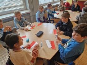 Artykuł: W tym dniu najważniejszymi kolorami była biel i czerwień - Zdjęcie 42371
