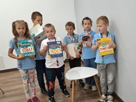 Artykuł: Pierwszaki stawiają na książki! - Zdjęcie 53934