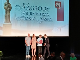 Artykuł: Uczniowie na medal – zasłużone stypendia Burmistrza Jasła - Zdjęcie 60072