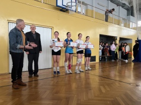 Artykuł: Dziewczyny z Jedynki w półfinale wojewódzkim! - Zdjęcie 65225