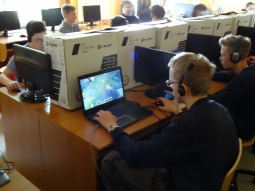 Artykuł: I Piknikowy Turniej z gry League of Legends w naszej szkole - Zdjęcie 10402