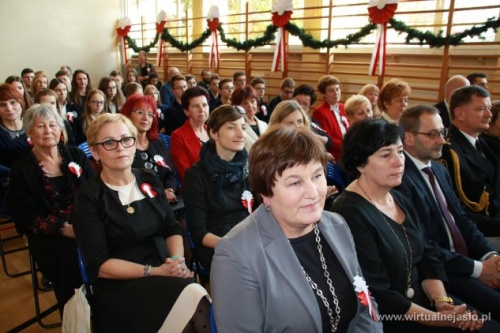 Artykuł: Jubileusz stulecia nadania szkole imienia patrona - Zdjęcie 12095
