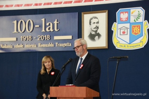 Artykuł: Jubileusz stulecia nadania szkole imienia patrona - Zdjęcie 12096