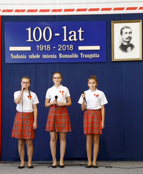 Artykuł: Jubileusz stulecia nadania szkole imienia patrona - Zdjęcie 12117
