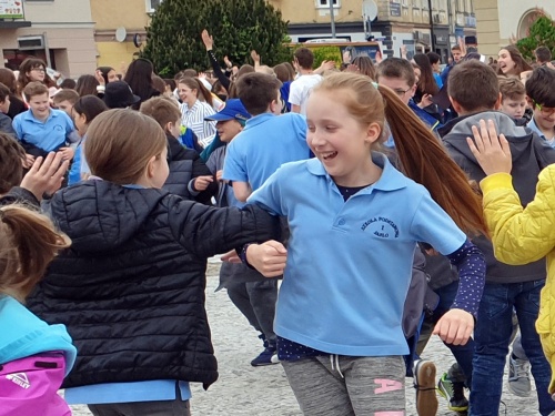 Artykuł: FISHMOB to radość i śpiew! - Zdjęcie 15302