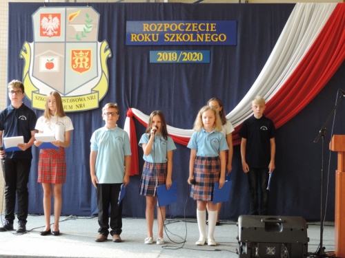 Artykuł: Uroczyste rozpoczęcie nowego roku szkolnego  - Zdjęcie 16713