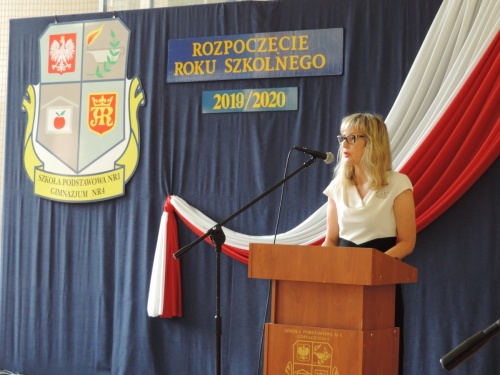 Artykuł: Uroczyste rozpoczęcie nowego roku szkolnego  - Zdjęcie 16711