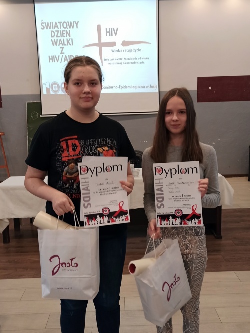 Artykuł: To one wygrały Międzyszkolną Olimpiadę Wiedzy o HIV/AIDS - Zdjęcie 18461