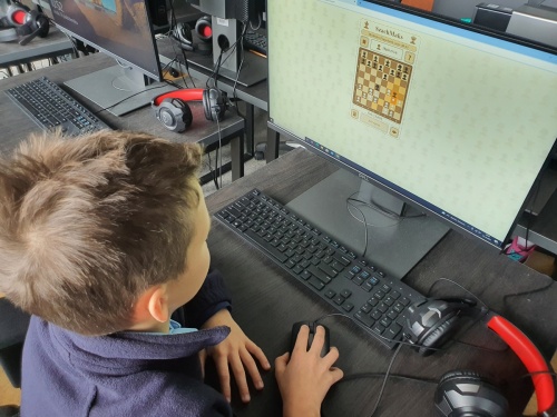 Artykuł: Pora na Twój ruch czyli konkurs internetowo - szachowy 