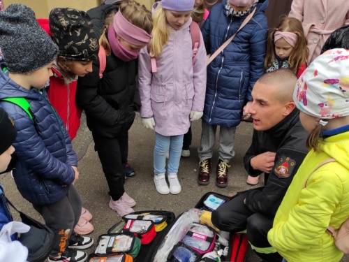 Artykuł: Wiatr, wypadek, ogień, woda - strażak zawsze rekę poda! - Zdjęcie 42993