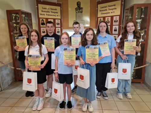 Artykuł: Najlepsi poeci jasielskiej Jedynki - Zdjęcie 44231