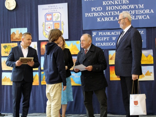 Artykuł: I Wojewódzki Konkurs Interdyscyplinarny pod Patronatem Profesora Karola Myśliwca - ROZSTRZYGNIĘTY! - Zdjęcie 46691