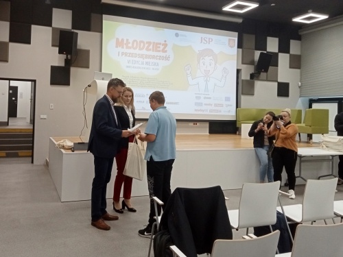 Artykuł: Młodzi przedsiębiorcy nagrodzeni! - Zdjęcie 52381