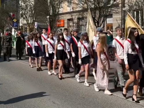 Artykuł: Poczet Sztandarowy na miejskich uroczystościach Święta Wojska Polskiego - Zdjęcie 60473