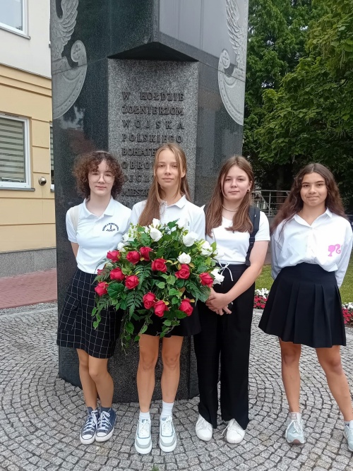 Artykuł: Pamiętamy i oddajemy hołd - Zdjęcie 60521