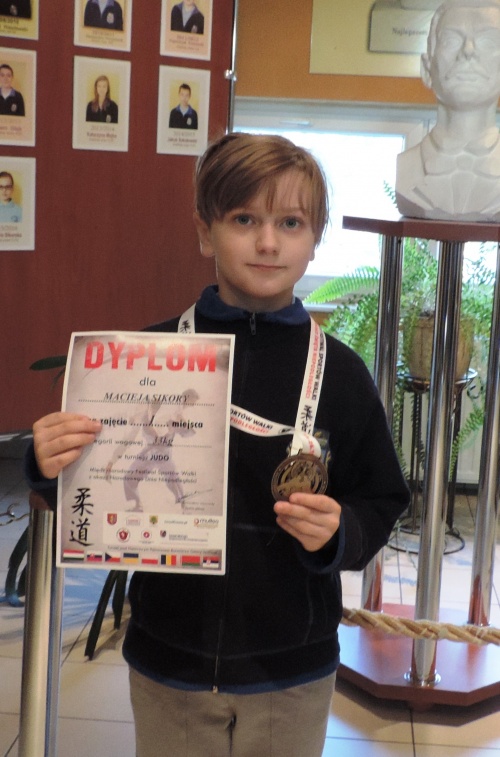 Artykuł: Międzynarodowy Mistrz JUDO w naszej szkole ! - Zdjęcie 7051